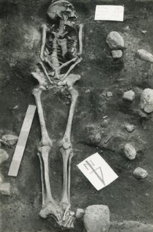 Grób 2-88, pochówek - szkielet