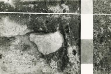 Grave 4-89, fragment, item made of deer bone visible