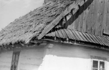 Placing rafters on the framework