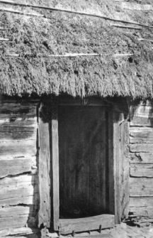 Post-and-plank cottage