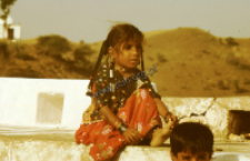 Portret dziewczynki, kachchi rabari (Dokument ikonograficzny)