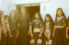 Kobiety pasterzy z grupy kachchi rabari (Dokument ikonograficzny)