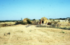 Clay houses of migratory groups (Iconographic document)