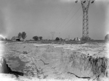 Zielonka - NE (kierunek p&oacute;łnocno-wschodni) od Warszawy : glinianka (kopalnia ił&oacute;w warwowych)