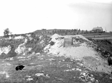 Piekary, powiat Krak&oacute;w. Stanowisko Piekary II "na Okrążku" : widok na odcinek 1, część środkowa