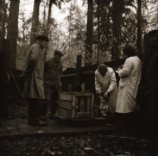 [Mierzenie mieszańc&oacute;w w rezerwacie (2)]