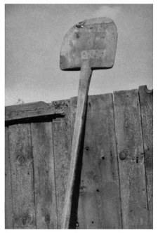 A bread oven shovel