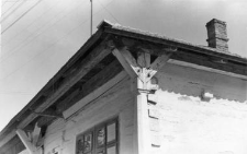 External-pillar/post construction