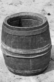 A barrel for making cream