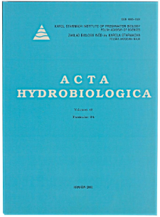 Production and destruction processes in the selected lotic and lenitic zones of the Upper Vistula: Effect of water stages on changes in water quality