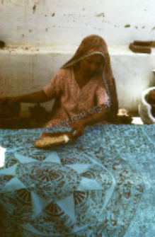 Produkcja tkanin - farbowanie i drukowanie, Radżastan (Dokument ikonograficzny)