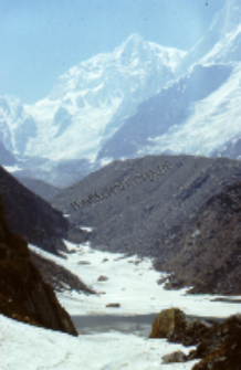 Road up to Badrinath, Himalayas (Iconographic document)