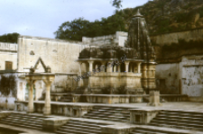 Kompleks świątyń hinduistycznych w Eklingji (Dokument ikonograficzny)