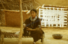 Młoda mężatka w odświętnym stroju pasterze kachchi rabari (Dokument ikonograficzny)