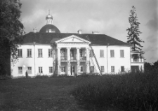 Gródek : pałac z XVIII wieku, własność Steinheilów