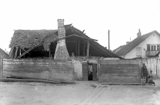 Krasnobrody nad Wieprzem, pow. Tomasz&oacute;w : zrujnowana chata