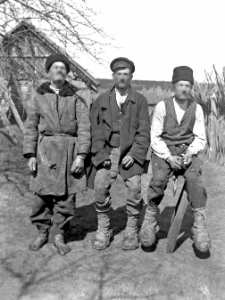 Łubień, gm. mińska, woj. nowogr&oacute;dzkie : typy chłop&oacute;w