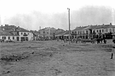 Krasnobrody nad Wieprzem, pow. Tomasz&oacute;w : gł&oacute;wna ulica, zarazem rynek